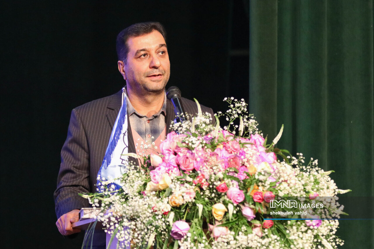 از درخشش کودکان ایرانی در مسابقات جهانی محاسبات ذهنی تا استفاده از هوش مصنوعی در مدارس