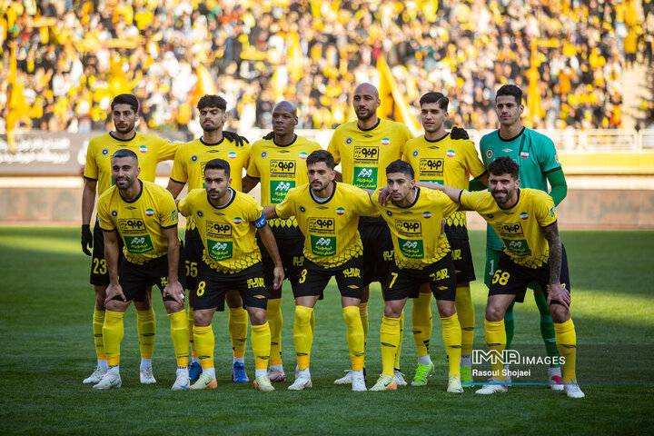 بازیکنان سپاهان مقابل خیبر تصویری از بازیکنان سپاهان در دیدار با خیبر