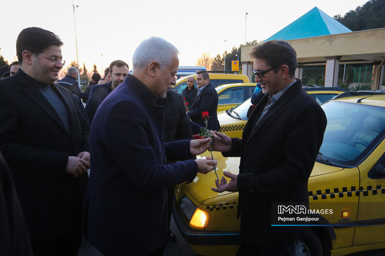 یک روز به افتخار خانواده بزرگ حملونقل/ تقدیر از سکانداران جاده و ریل در اصفهان