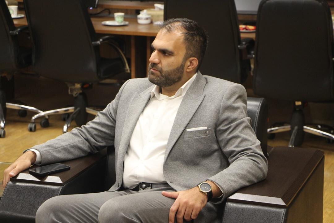 نقش مشاوره و هوش مصنوعی در بهبود عملکرد سازمانها