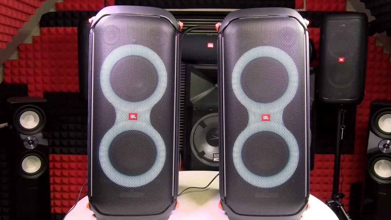 بهترین اسپیکر برای فضای باز کدام است؟