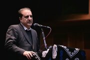 زنان و دختران محور خانواده و دارای نقش مؤثر اجتماعی هستند