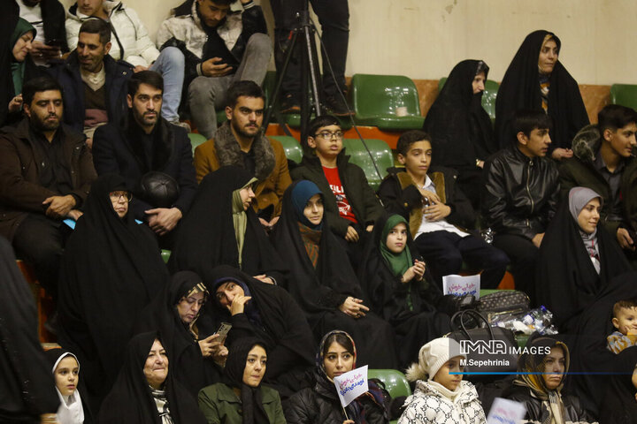 اجتماع خانوادگی و جشن روز مادر در تبریز