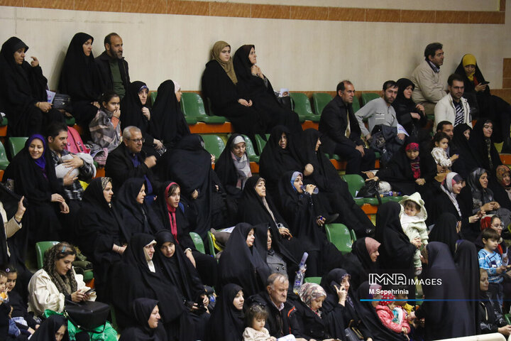 اجتماع خانوادگی و جشن روز مادر در تبریز