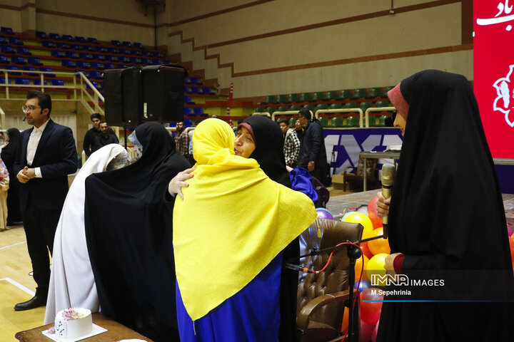 اجتماع خانوادگی و جشن روز مادر در تبریز