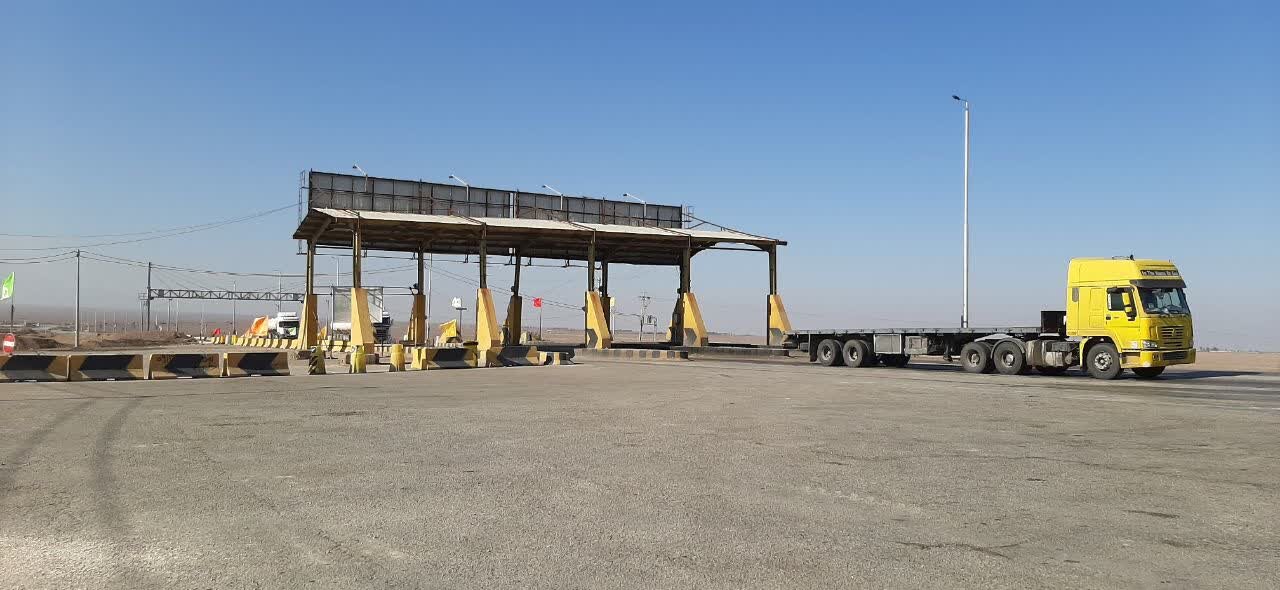 ارتقای ایمنی در آزادراه کاشان-نطنز با ساخت توقفگاههای جدید