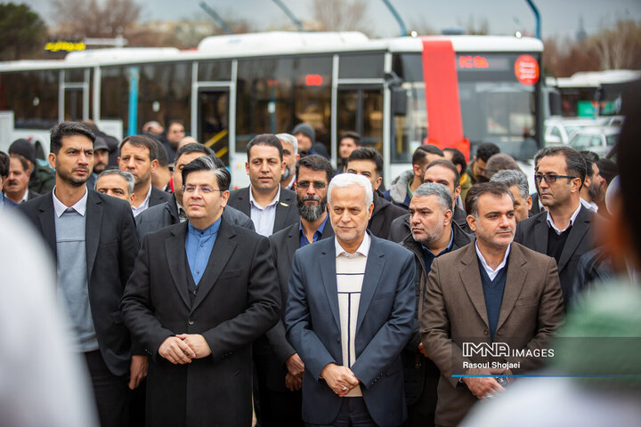 آیین ورود ۳۷ دستگاه اتوبوس جدید شهری به ناوگان حمل‌ونقل عمومی اصفهان