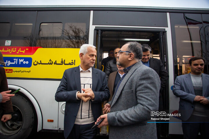 آیین ورود ۳۷ دستگاه اتوبوس جدید شهری به ناوگان حمل‌ونقل عمومی اصفهان
