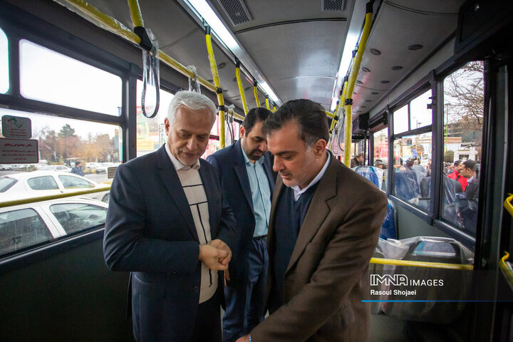 آیین ورود ۳۷ دستگاه اتوبوس جدید شهری به ناوگان حمل‌ونقل عمومی اصفهان