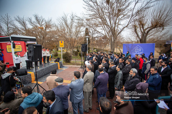 آیین ورود ۳۷ دستگاه اتوبوس جدید شهری به ناوگان حمل‌ونقل عمومی اصفهان