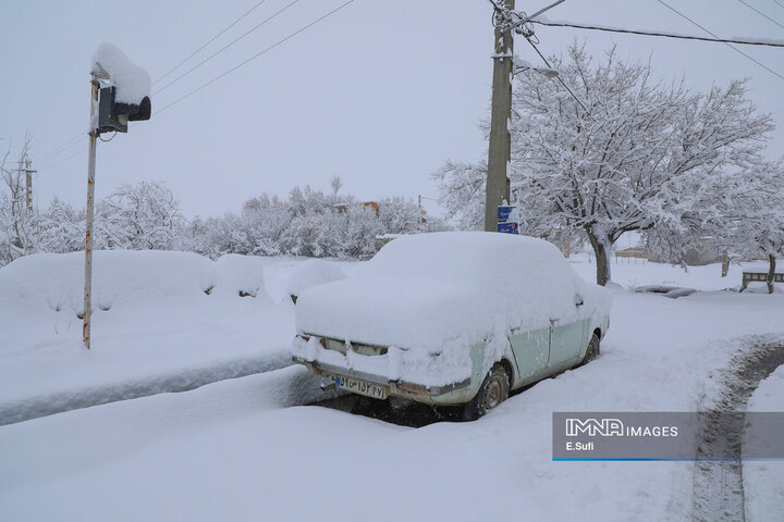 طبیعت برفی روستای «مهرآباد» اراک