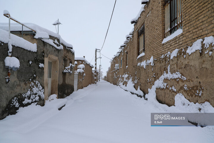 طبیعت برفی روستای «مهرآباد» اراک