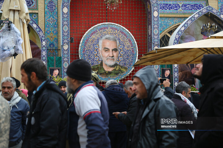 حال‌و‌هوای گلستان شهدای کرمان در سالروز شهادت حاج قاسم