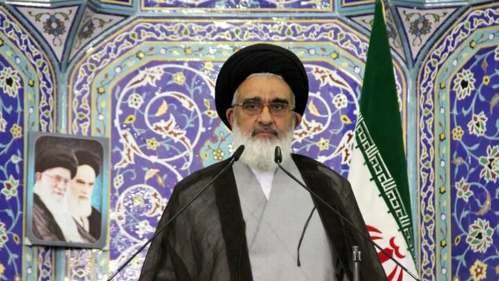 تمامی فعالان فرهنگی و سیاسی در جنگ شناختی وظیفه دارند تمامی فعالان فرهنگی و سیاسی در جنگ شناختی وظیفه دارند