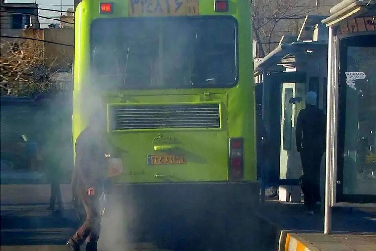 اتوبوسهایی که از نفس افتادهاند / شیراز در ترافیک وعدههای ناتمام