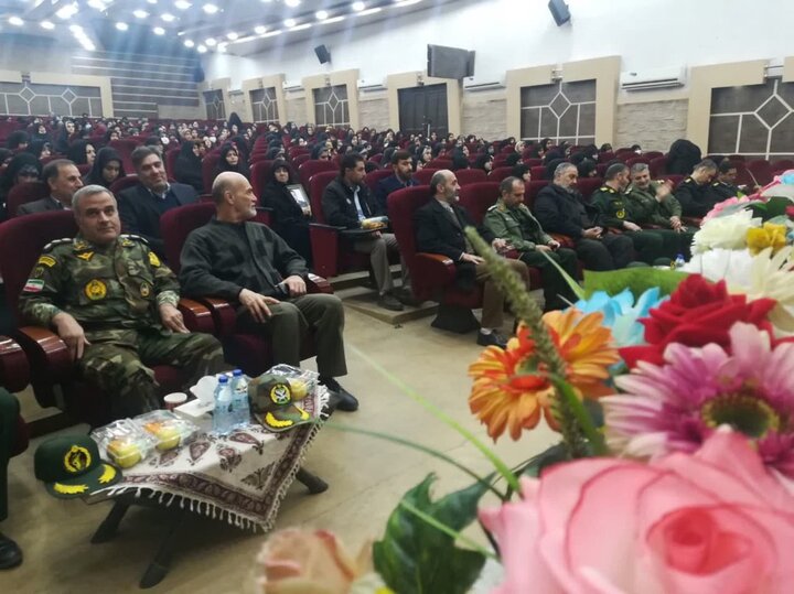 نقش مادران و همسران شهدا در مسیر انقلاب اسلامی حیاتی و بی‌نظیر بوده است