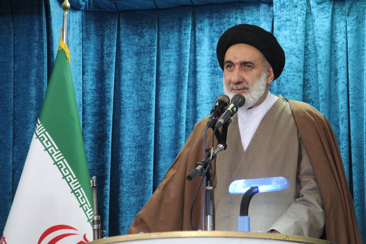 حضور بانوان در عرصههای علمی و مدیریتی مایه افتخار کشور است حضور بانوان در عرصههای علمی و مدیریتی مایه افتخار کشور است