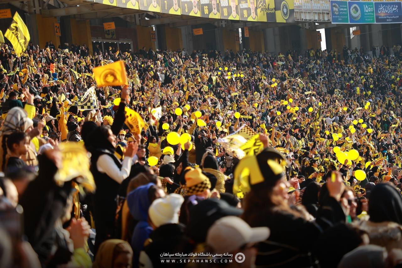 قاب به قاب با اتفاقات نیم فصل نخست/ از نقشجهان تا نیمکت پرسپولیس