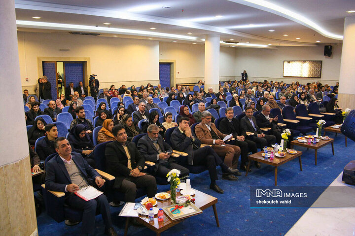 آیین تکریم و تجلیل از بازنشستگان استانداری اصفهان