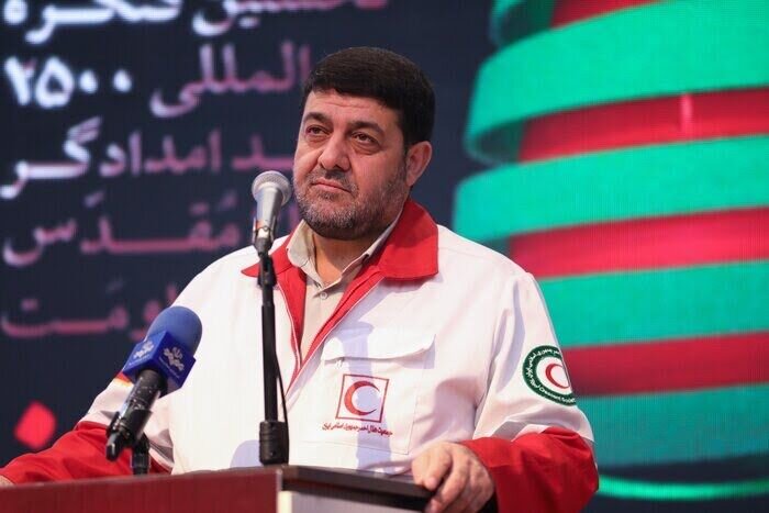 شهدا، الگوهای واقعی ایثار و فداکاری هستند