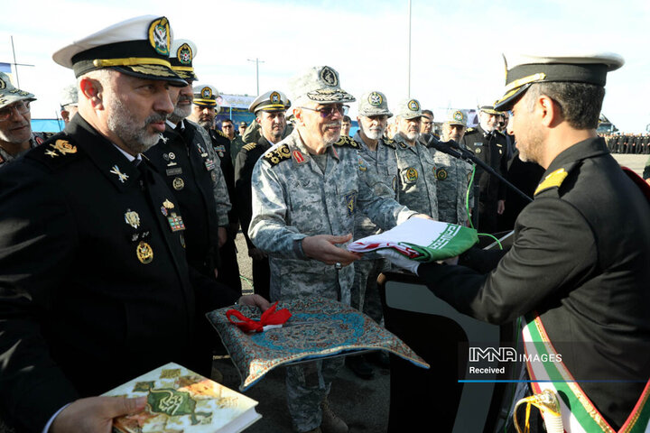 آیین الحاق نخستین ناو اطلاعاتی _ سیگنالی کشور «زاگرس» به سازمان رزم نیروی دریایی ارتش