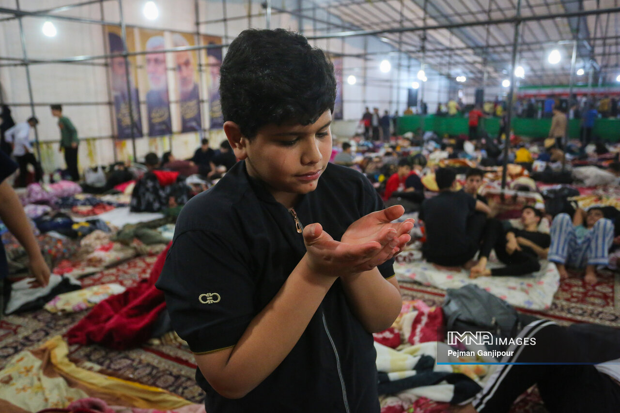 اعتکاف میعادگاه نسل مقاومت و معنویت