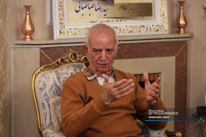 دیدار استاندار اصفهان با استاد آواز ایرانی