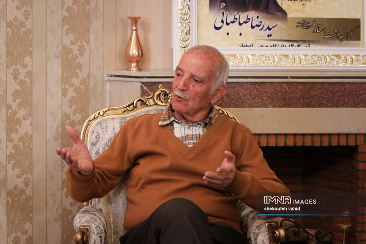 دیدار استاندار اصفهان با استاد آواز ایرانی