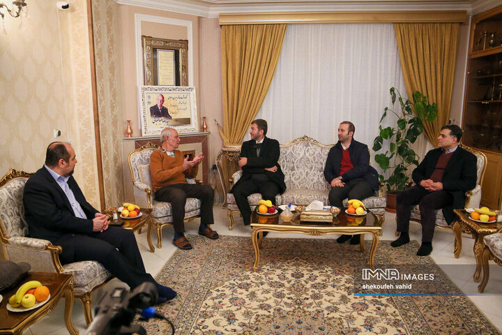 دیدار استاندار اصفهان با استاد آواز ایرانی