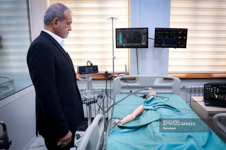 حضور در دانشگاه علوم پزشکی ابوعلی سینای تاجیکستان