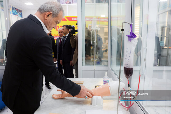 حضور در دانشگاه علوم پزشکی ابوعلی سینای تاجیکستان