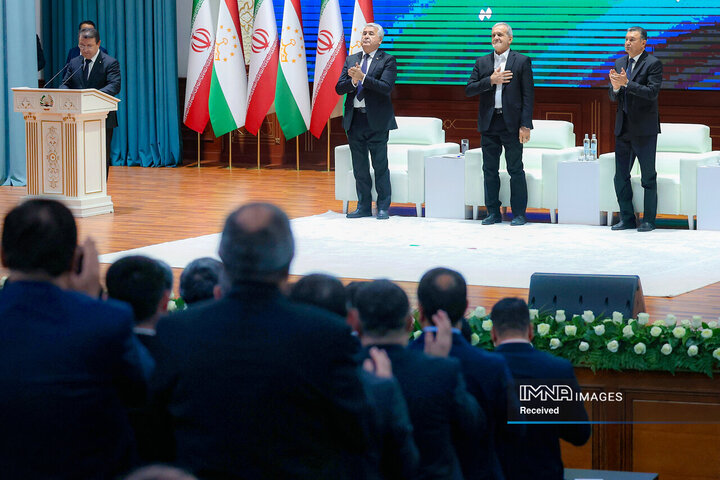 حضور در دانشگاه علوم پزشکی ابوعلی سینای تاجیکستان