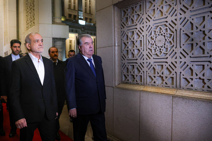 بازدید رئیس جمهور از کاخ نوروز تاجیکستان