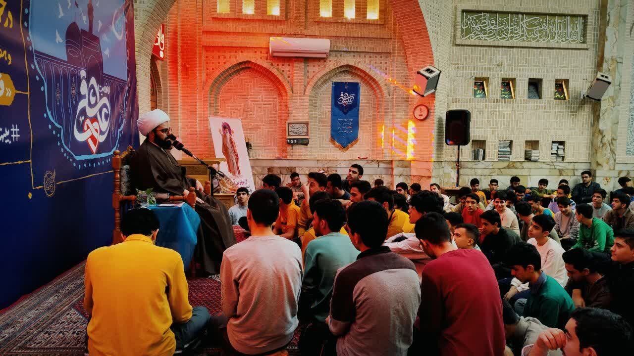 اعتکاف دهه هشتادیها؛ تجمعی از عشق و بندگی