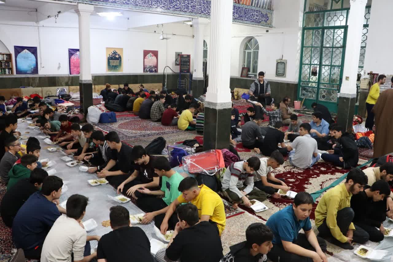 آغوش معنویت در شبهای آرام رجب