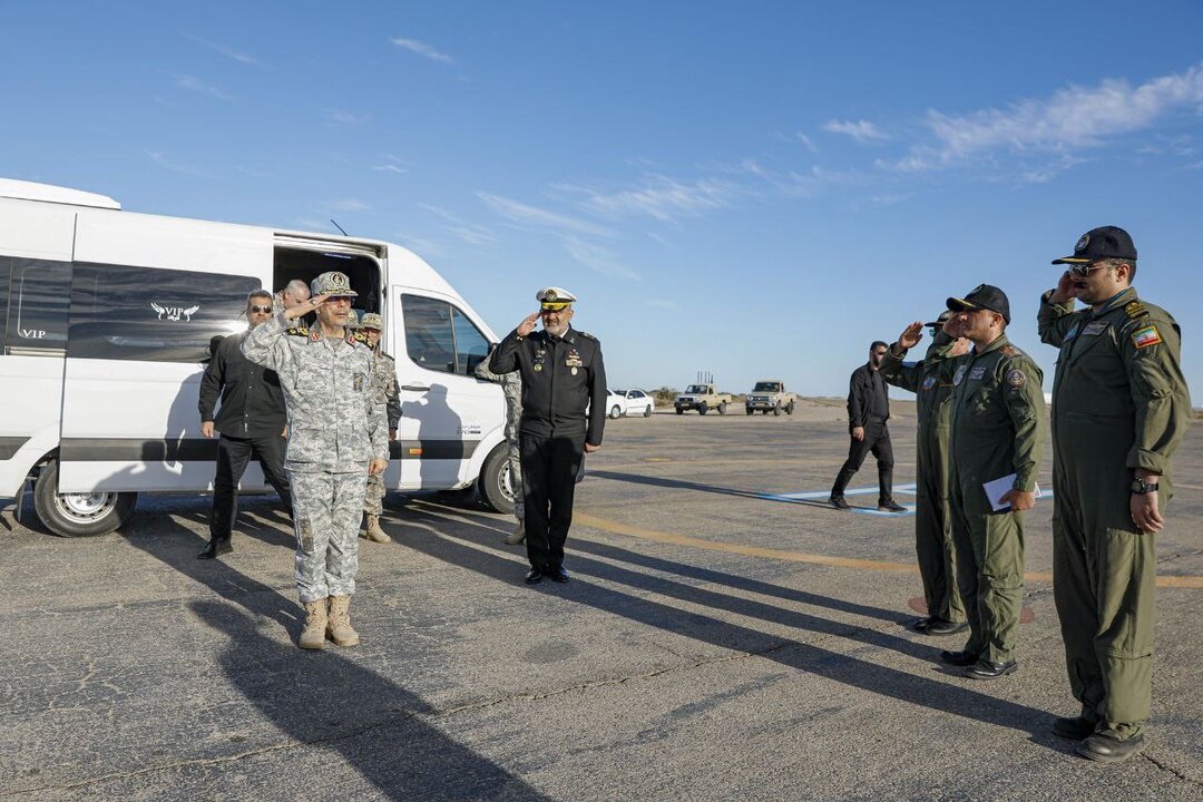 افتتاح فاز نخست منطقه جدید دوم دریایی ولایت در جاسک+ عکس