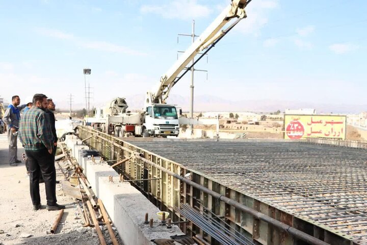 شهر کرمان تبدیل به کارگاه سازندگی شده است