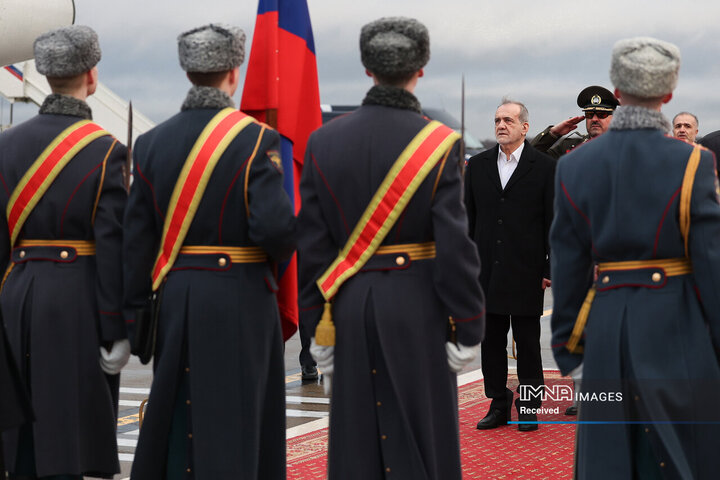 ورود رئیس جمهور به مسکو