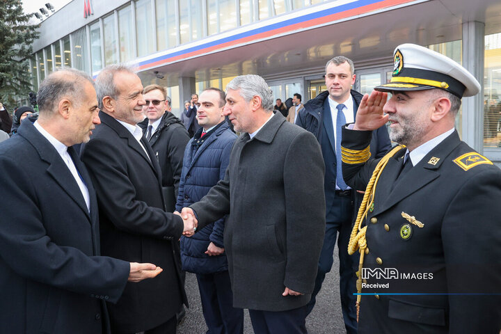 ورود رئیس جمهور به مسکو
