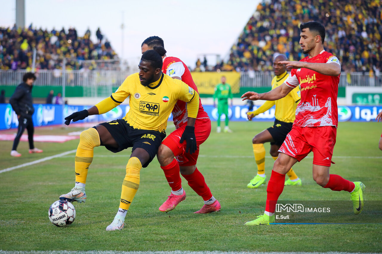 هتتریک سپاهان در الکلاسیکو یا جشن صعود پرسپولیس در نقشجهان؟