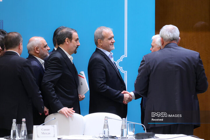 نشست با جمعی از فعالان اقتصادی روسیه