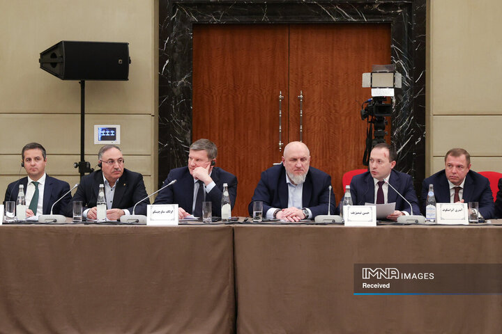 نشست با جمعی از فعالان اقتصادی روسیه