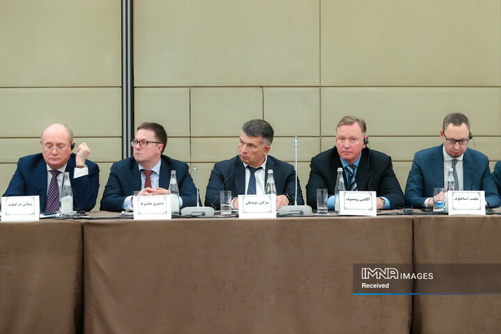 نشست با جمعی از فعالان اقتصادی روسیه