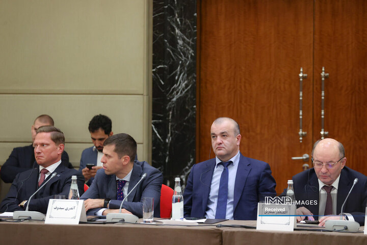 نشست با جمعی از فعالان اقتصادی روسیه