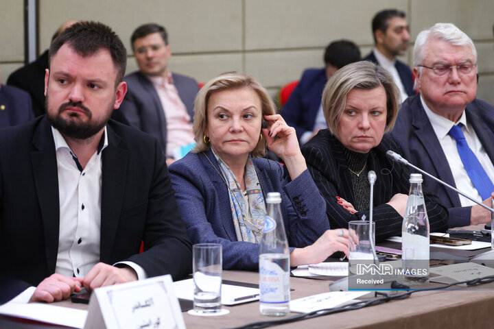 نشست با جمعی از فعالان اقتصادی روسیه