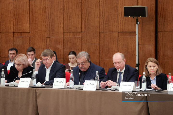 نشست با جمعی از فعالان اقتصادی روسیه