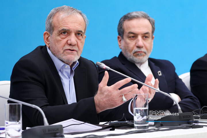 نشست با جمعی از فعالان اقتصادی روسیه