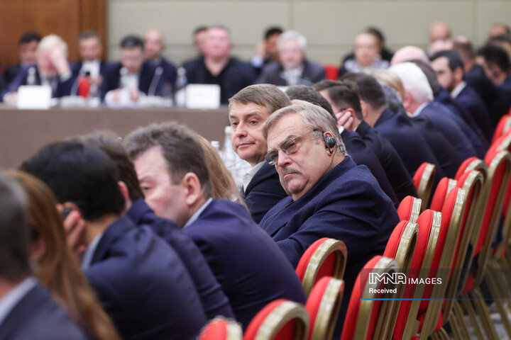 نشست با جمعی از فعالان اقتصادی روسیه