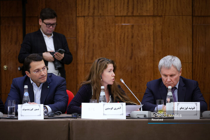 نشست با جمعی از فعالان اقتصادی روسیه