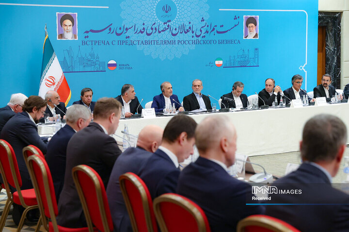 نشست با جمعی از فعالان اقتصادی روسیه